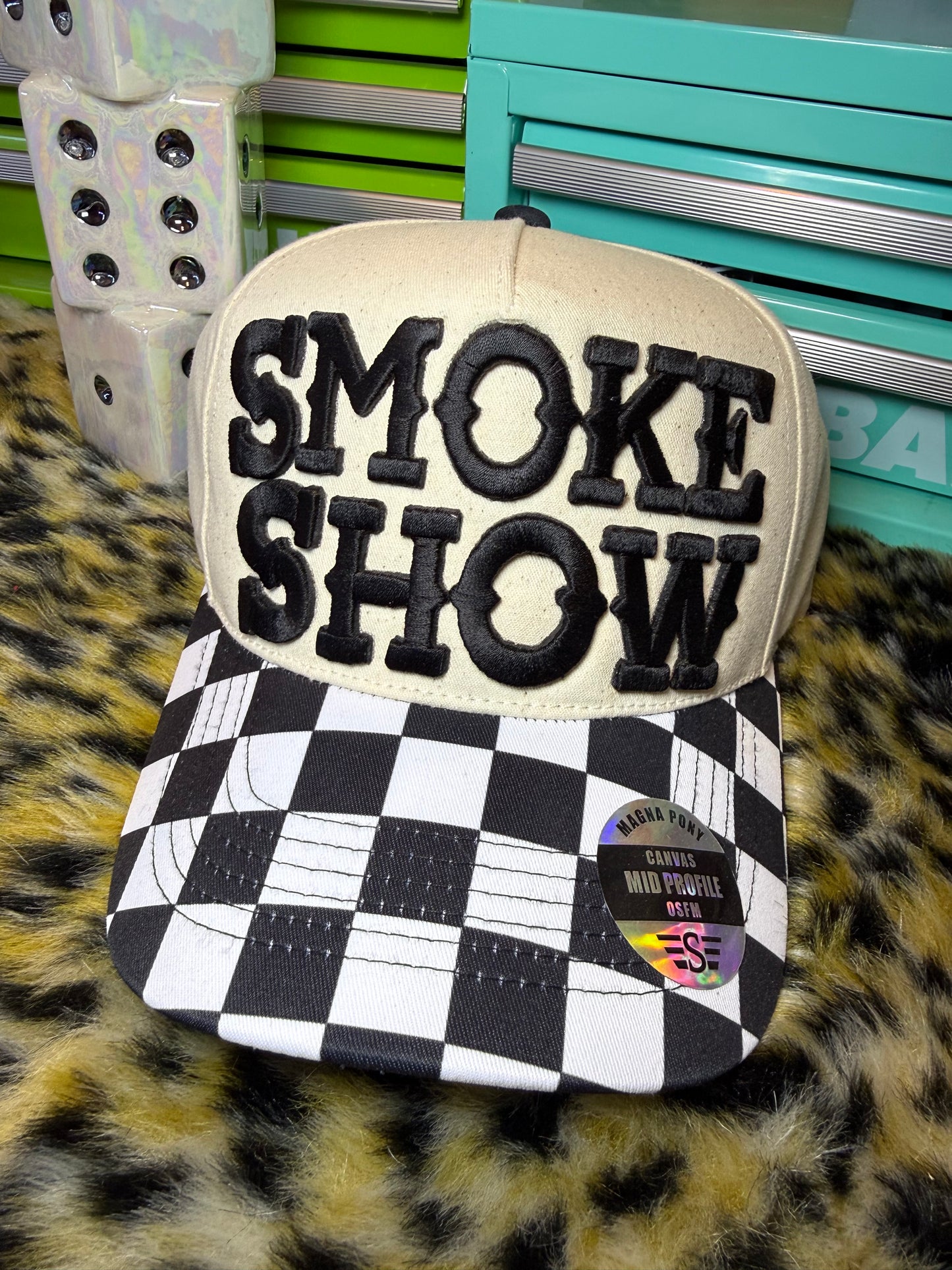 SMOKE SHOW -CANVAS