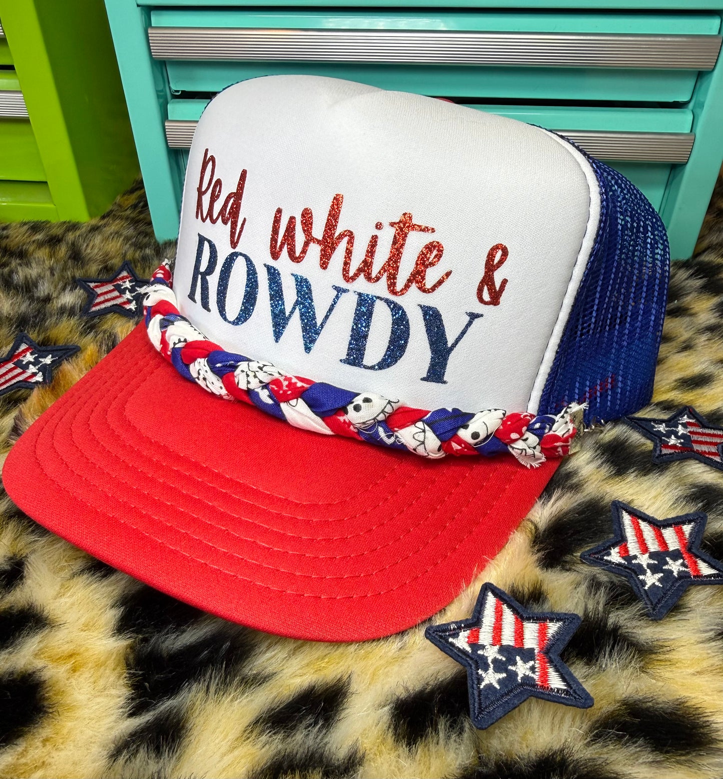 RED WHITE & ROWDY