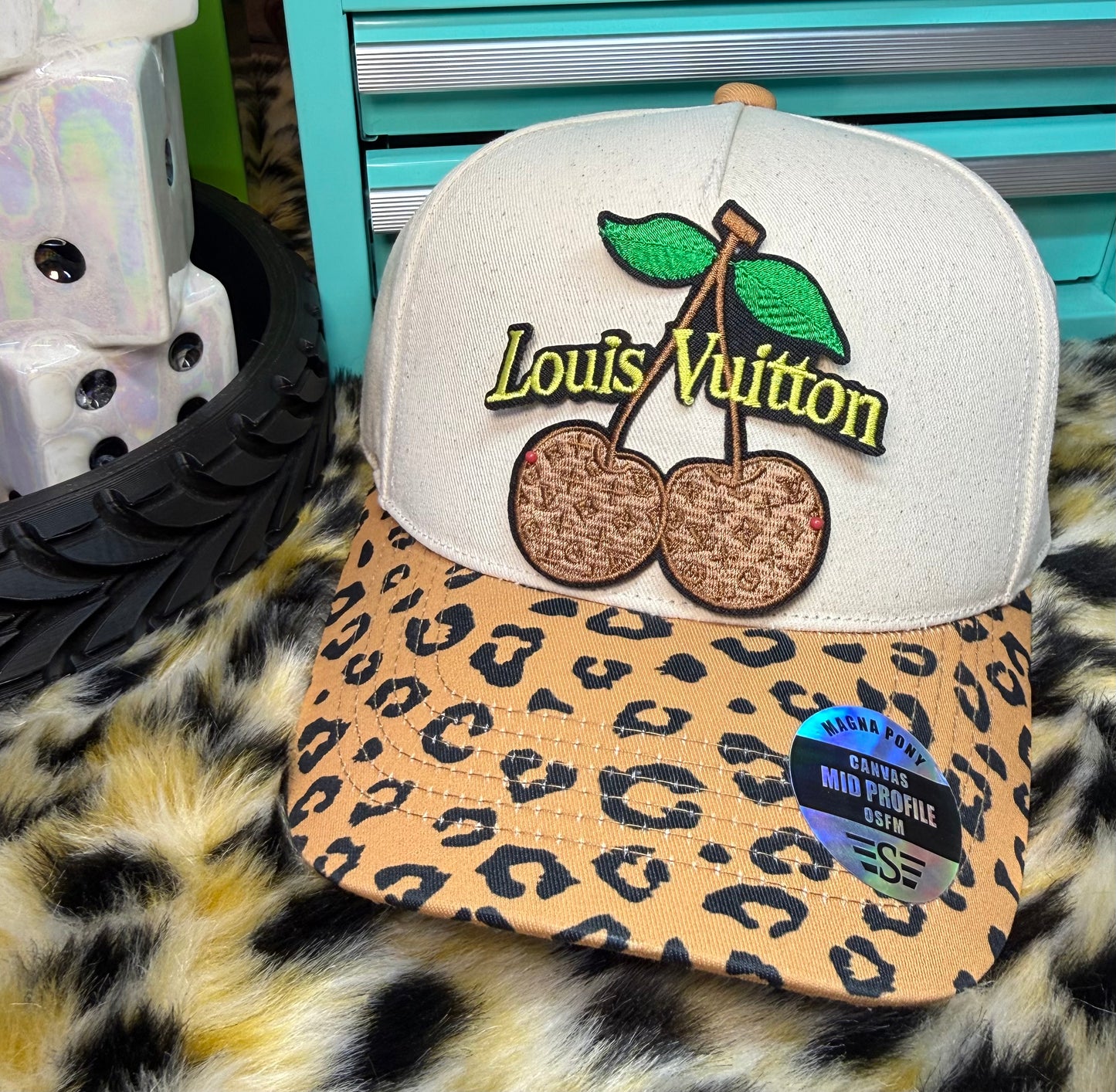 CHERRY CHEETAH CANVAS