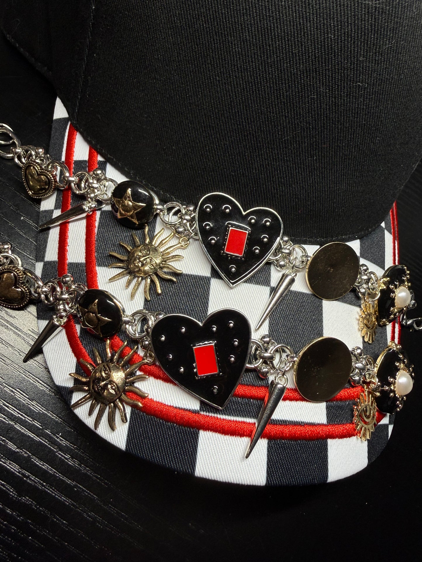 PUNK HEART CHAIN