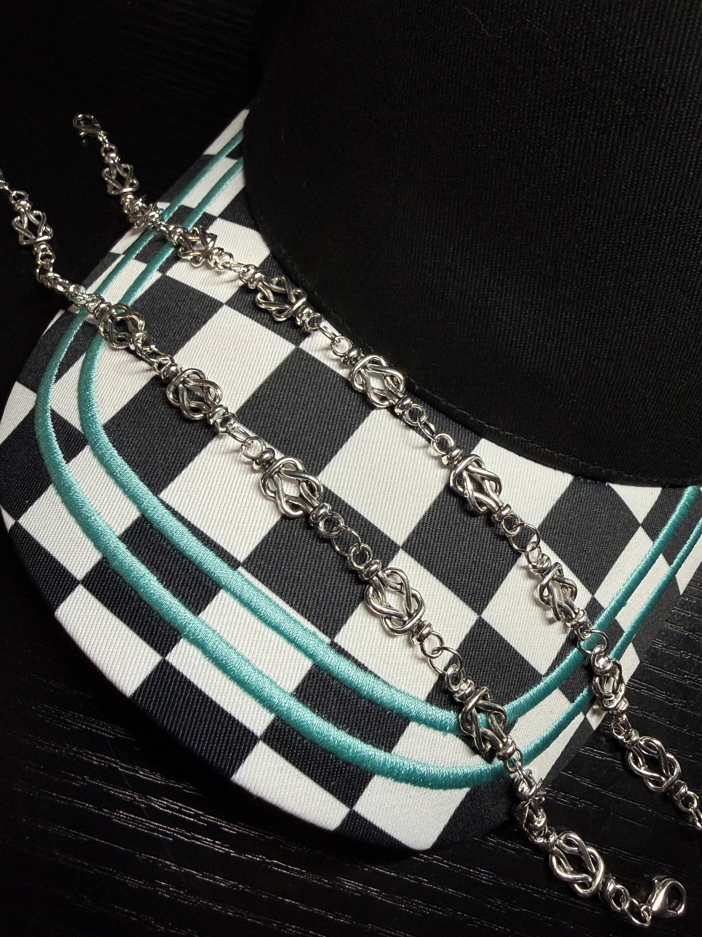 KNOTTY GOTH CHAIN