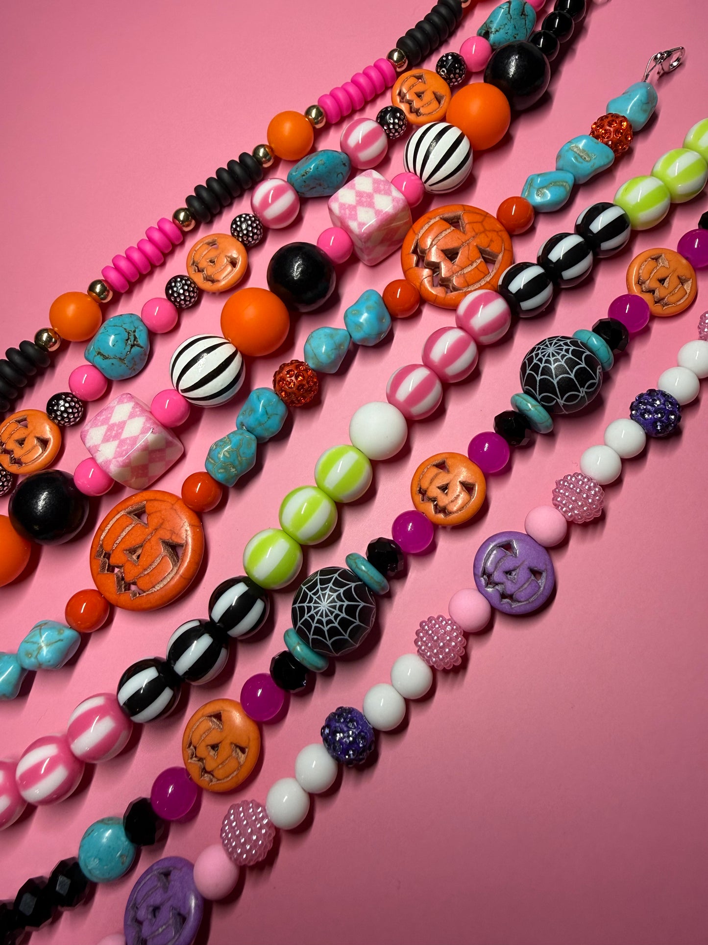 SPOOKY CHAINS