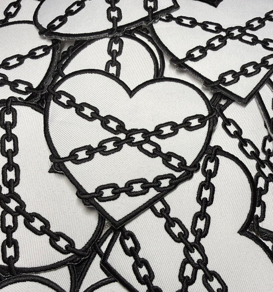 CHAIN HEART
