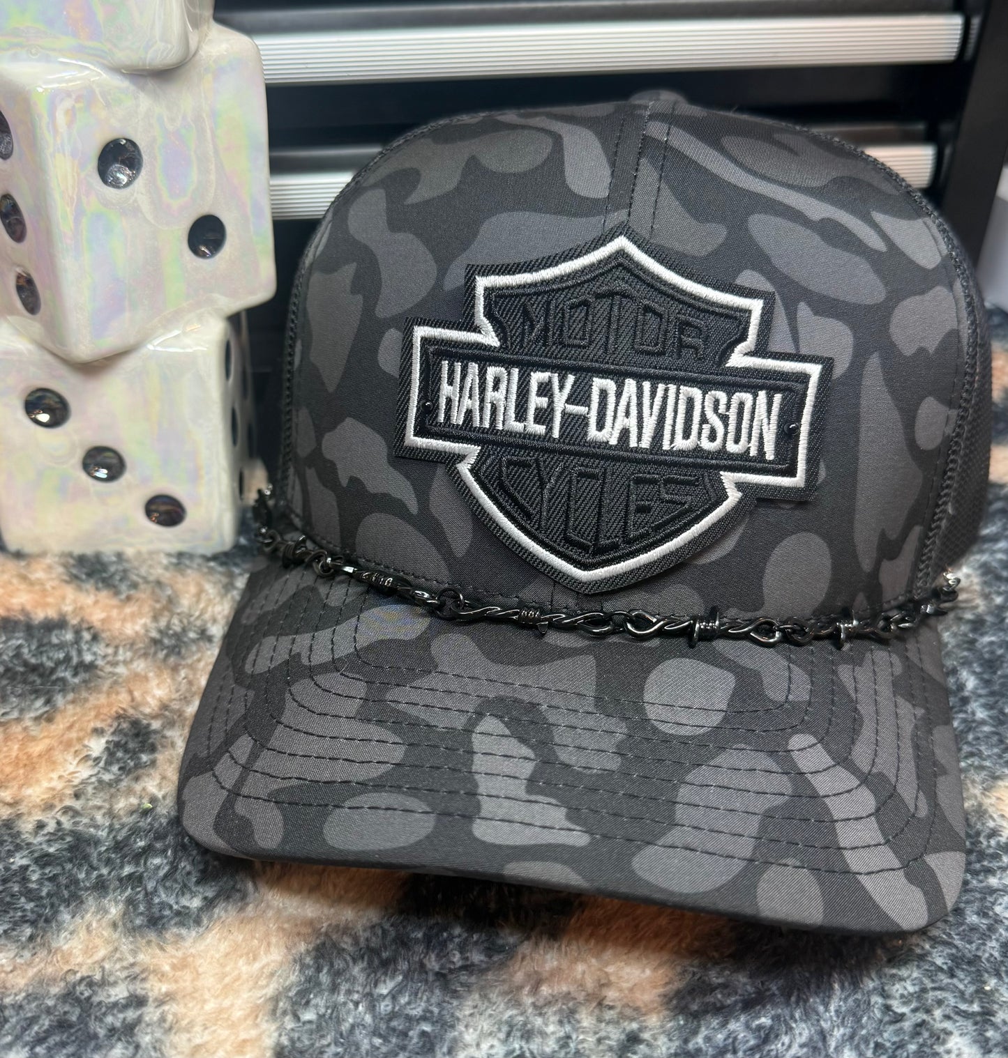 CANVAS DARK CAMO HD