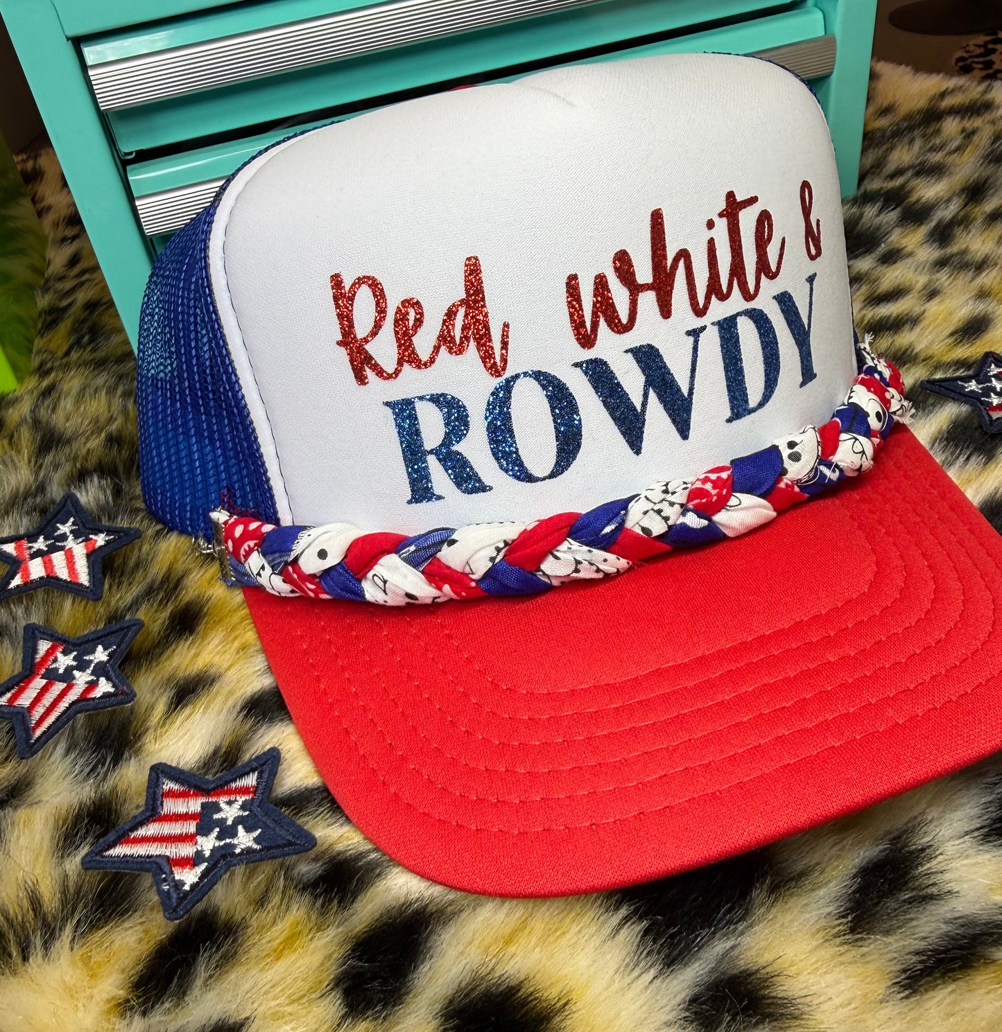 RED WHITE & ROWDY