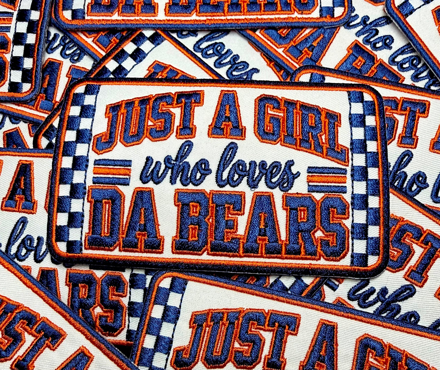 JUST A GIRL WHO LOVES 💙🧡