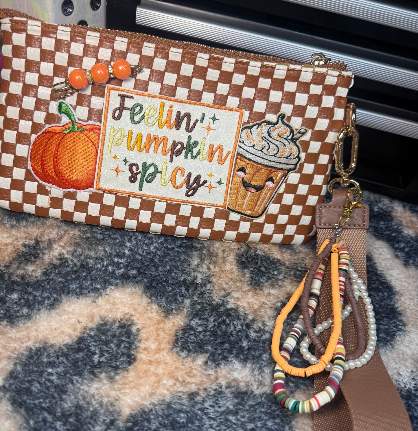 FEELING PUMPKIN SPICY LEATHER WRISTLET WALLET